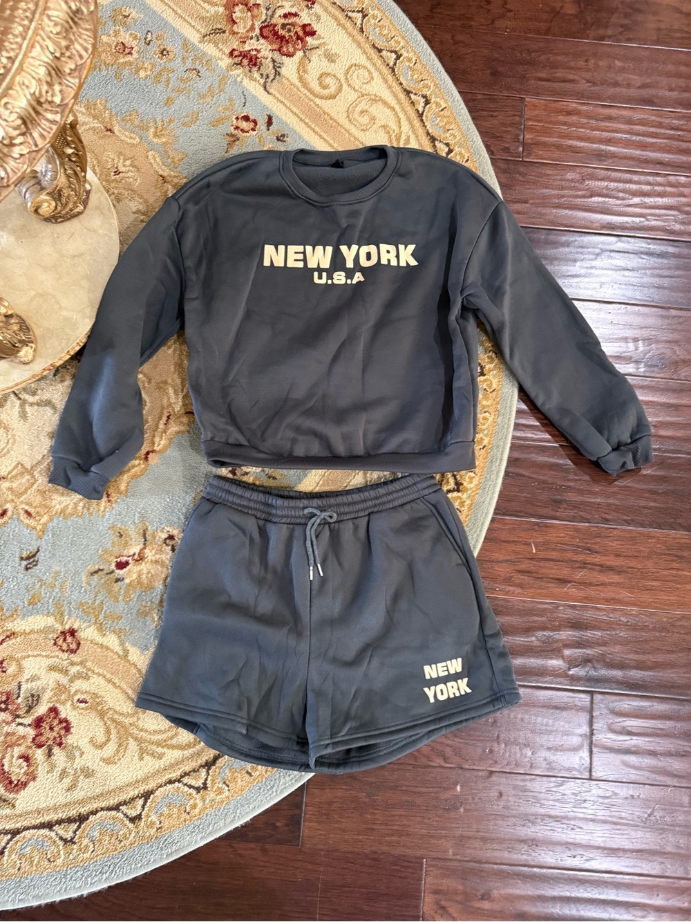 NWOT Women’s New York Sweatshirt and Shorts Set - Charcoal
